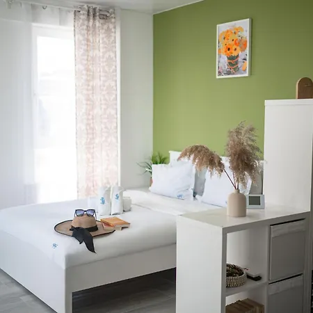 Apartment Rialto In Nord10 - Pool 'n' Playground